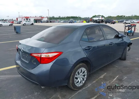 2018 Toyota Corolla Le z USA, uszkodzony, nr VIN 2T1BURHE3JC001619